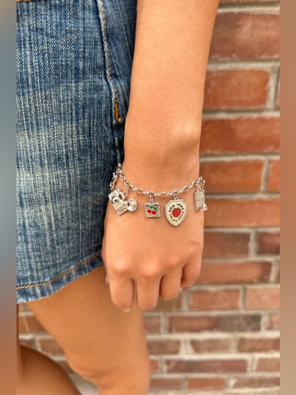 NWT | Brandy Melville Multi Pendant Bracelet || 🗽🍎🍒 📷 ❤️ ✝️
